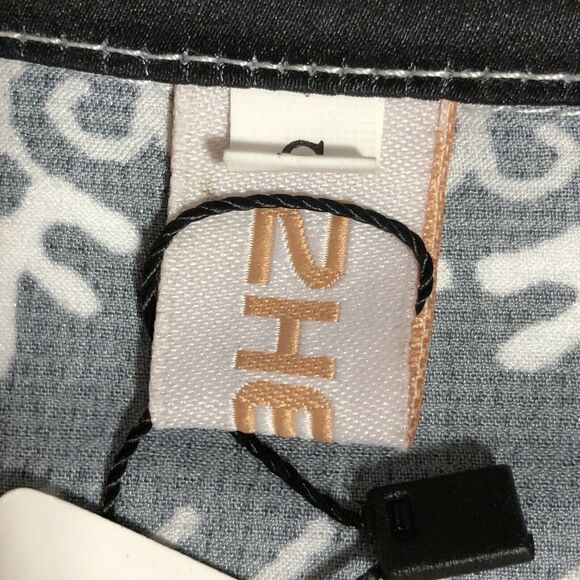 LAI MENG Size 2 Five Cat Japanese White Black Hot Air Balloon Novelty Top NWT! - Picture 7 of 9